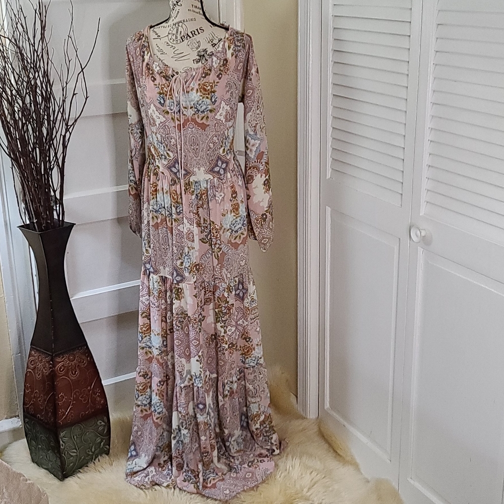LORD & TAYLOR HIGHLINE LONG FLORAL DRESS